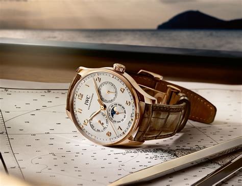 đồng hồ iwc schaffhausen giá bao nhiêu|gia bảo đồng hồ iwc.